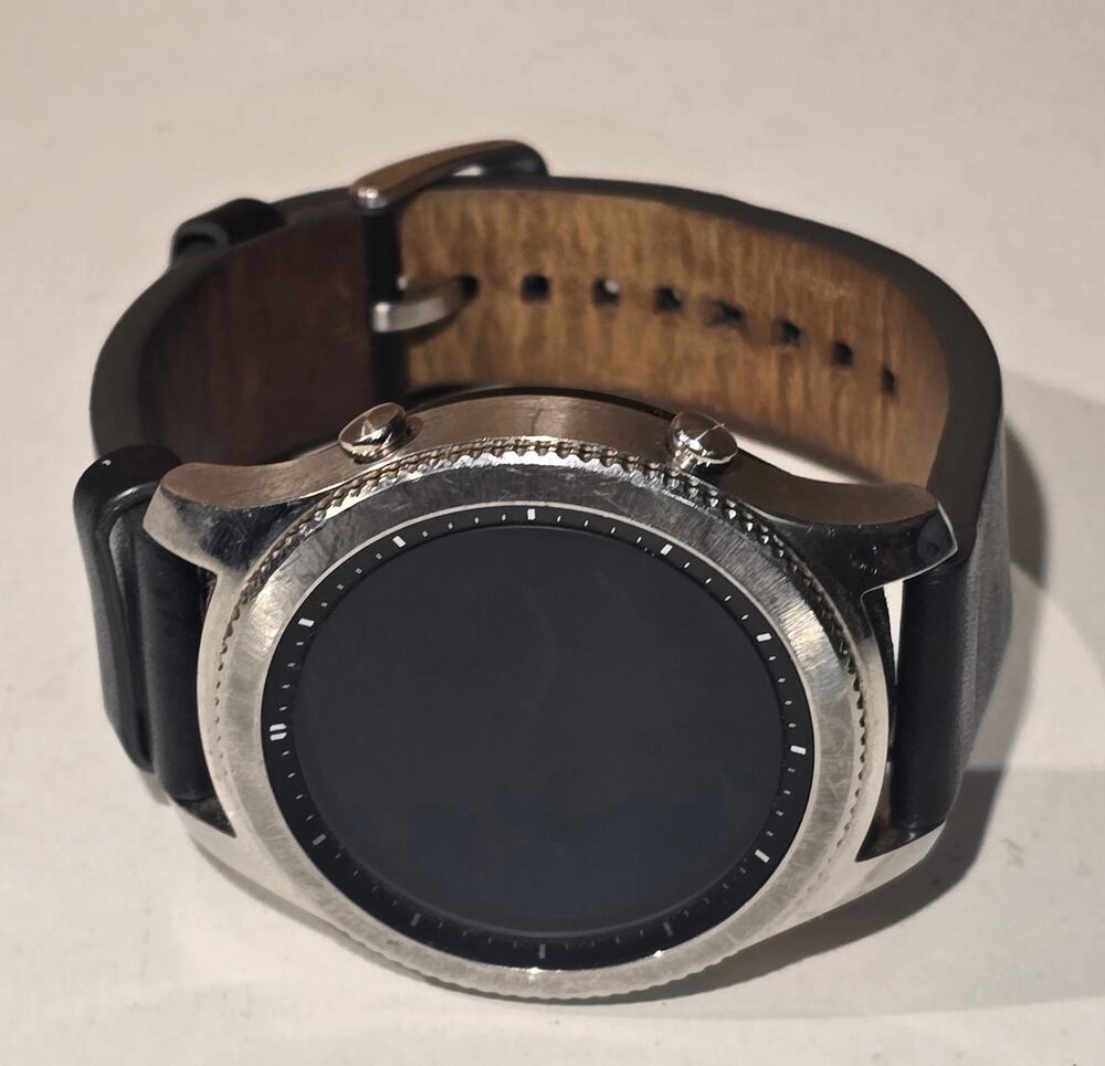 Samsung Gear S3 Classic SM-R775T Smartwatch 46mm Silver Black w/ charger Tested